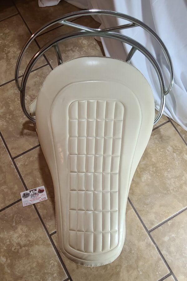 Vintage Harley Davidson Buddy Seat Solo Seat in very good condition with Grab Rail and Springs