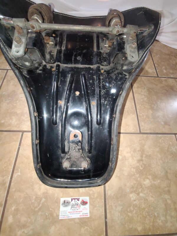 HARLEY DAVIDSON BUDDY SOLO SEAT PANHEAD KNUCKLEHEAD FLATHEAD WITH GRAB RAIL & SPRINGS - Image 4